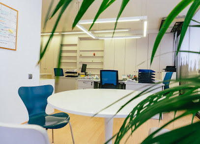 Dirección, horario, teléfono y opiniones de C&H - Facility Services, Limpiezas Para Empresas en Barcelona