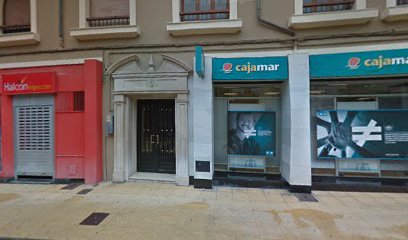 Dirección, horario, teléfono y opiniones de Servicios Tres en Torrelavega
