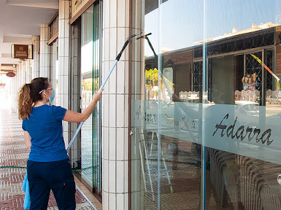 Dirección, horario, teléfono y opiniones de Wicleaner en Roquetas de Mar
